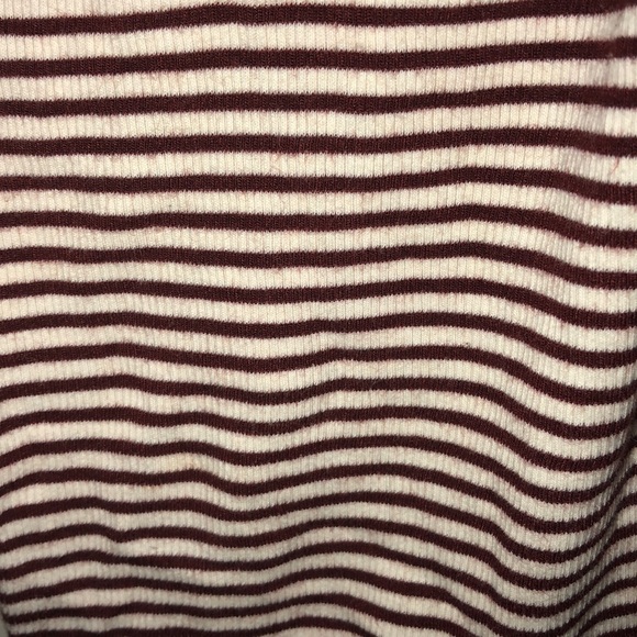 Crop top - Picture 2 of 3